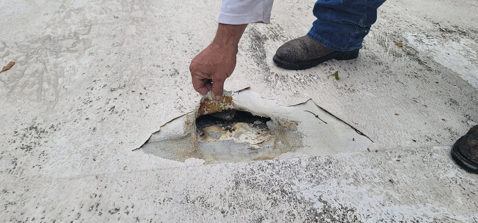 Roof inspection for storm damage in Fort Lauderdale FL